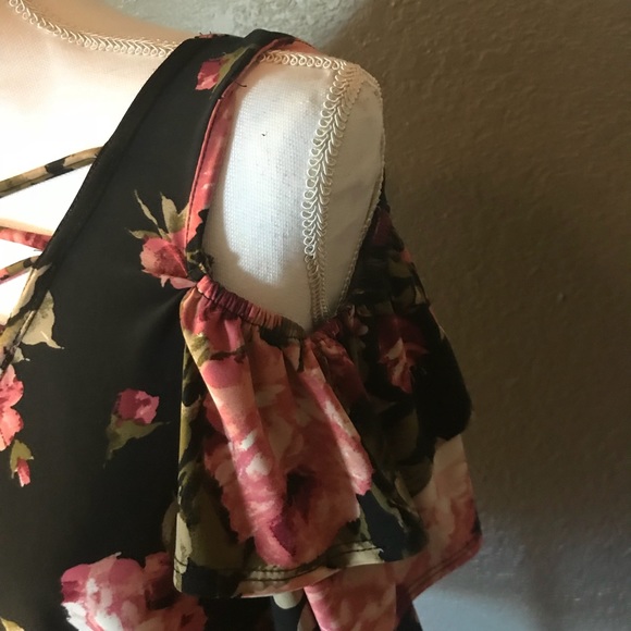 Sold - Picture 3 of 5